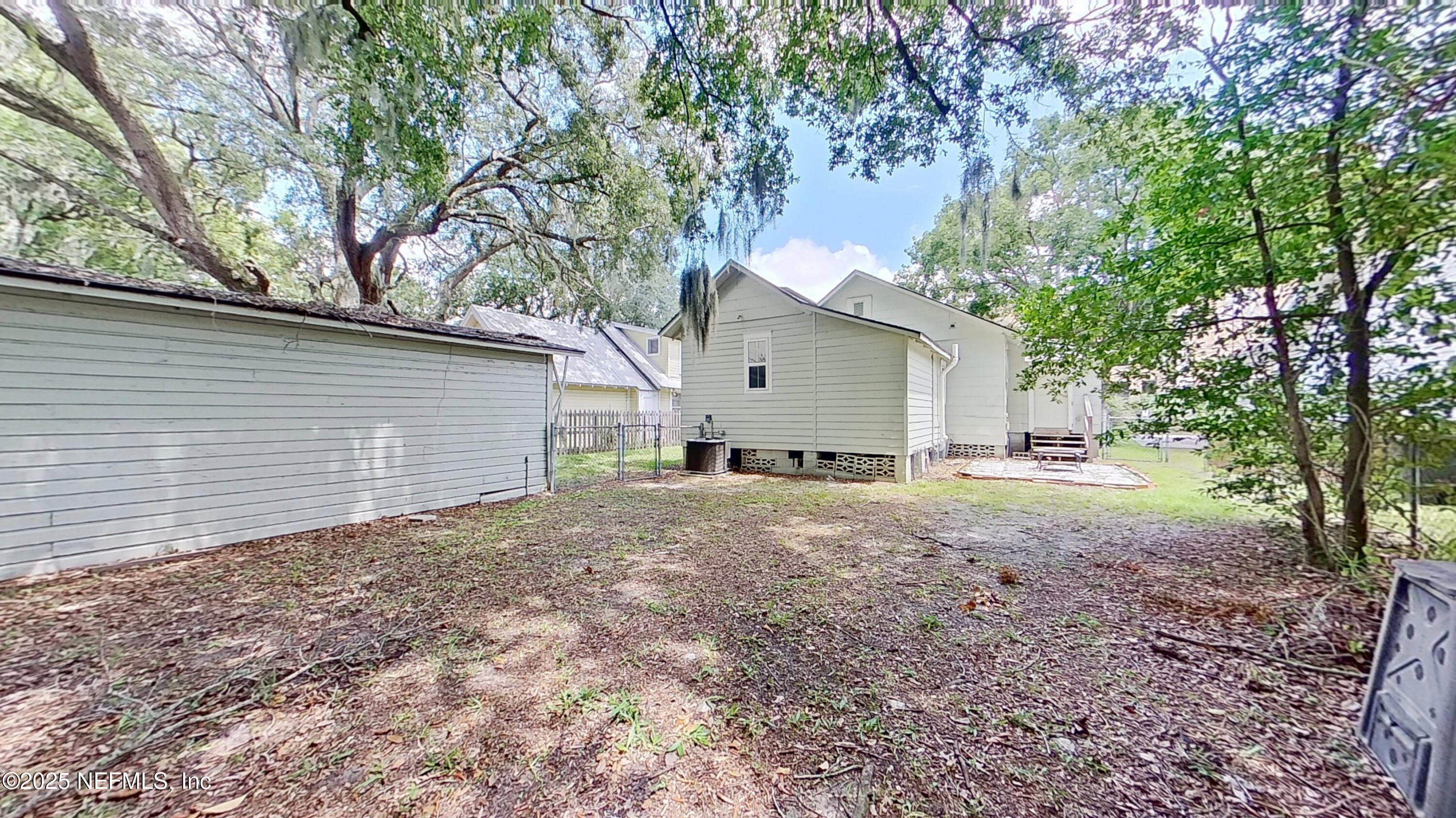 1844 Thacker Avenue Jacksonville, FL 32207 - Photo 23 of 26 08202025_200133