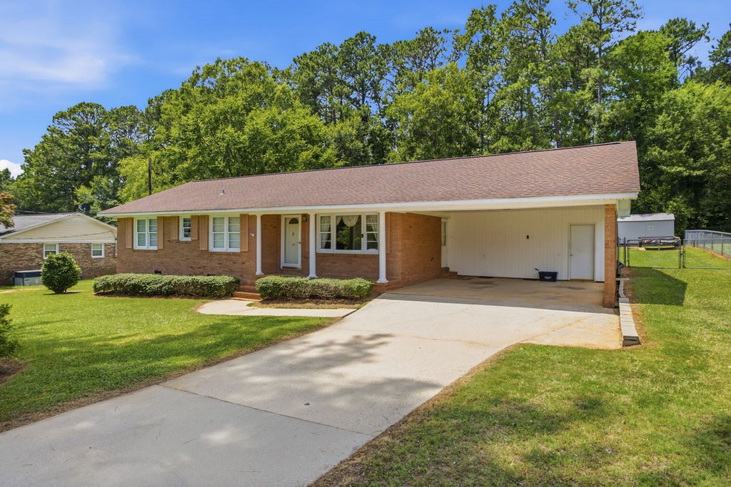 157 Avondale Road Greenwood, SC 29649 - Photo 2 of 31