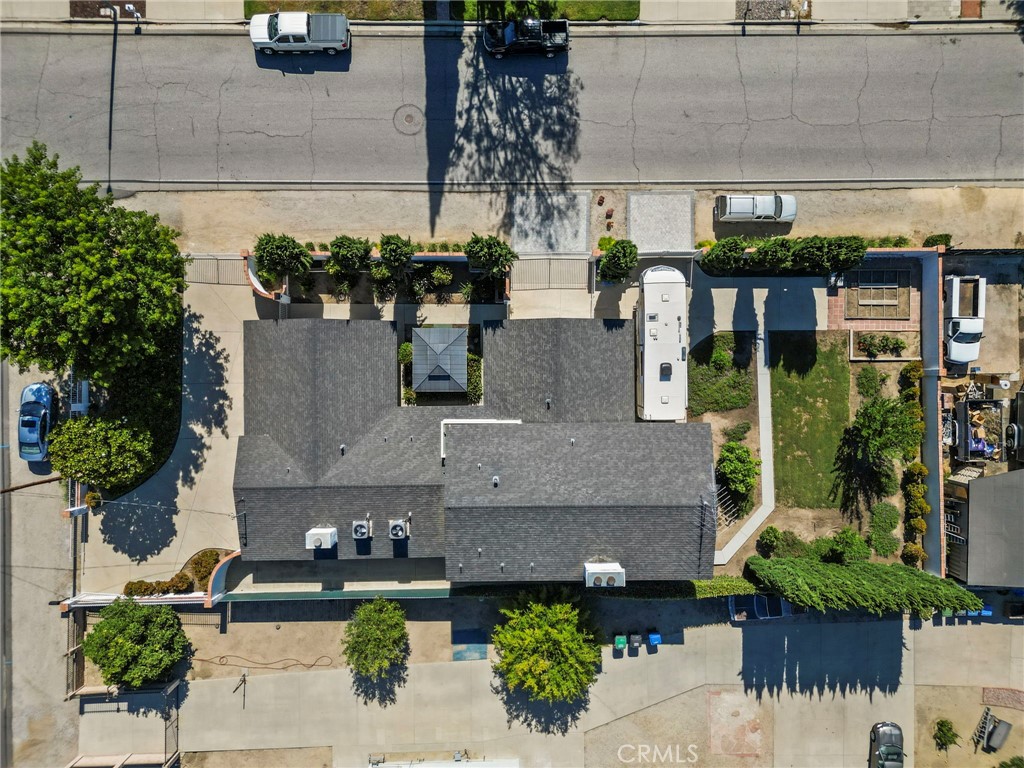 4790 Adam Road Simi Valley, CA 93063 - Photo 3 of 61 a front view of a house with plants