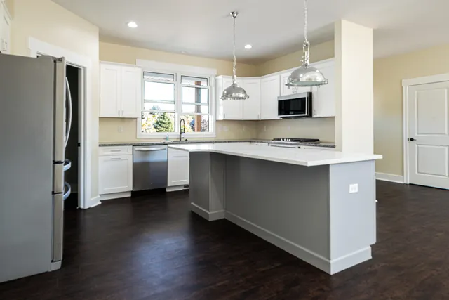 $465,000 | 3081 Avonlea Knoll Way, Webberville, MI 48892