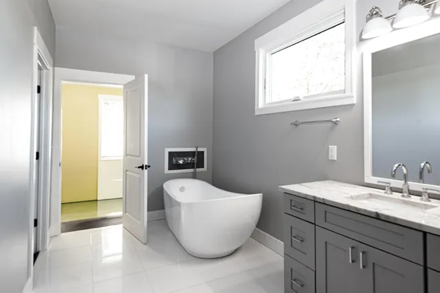 $465,000 | 3081 Avonlea Knoll Way, Webberville, MI 48892