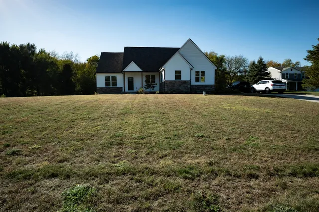 $485,000 | 3081 Avonlea Knoll Way, Webberville, MI 48892