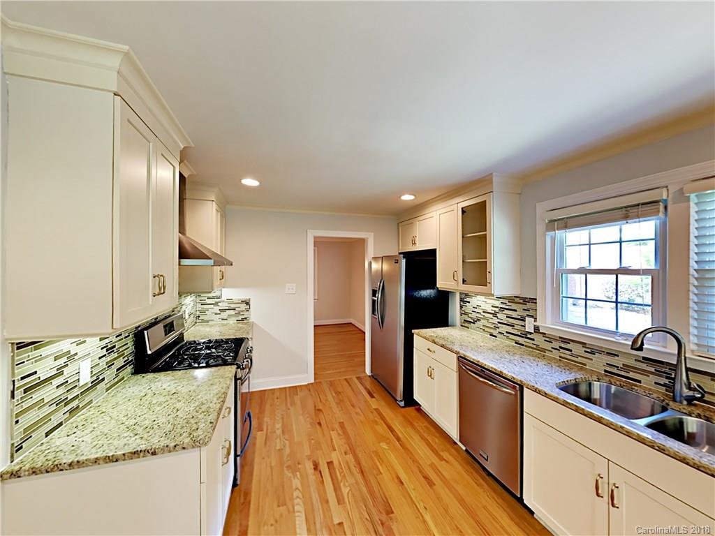 5249 Murrayhill Road Charlotte, NC 28210 - Photo 6 of 12 Gallery Image 6