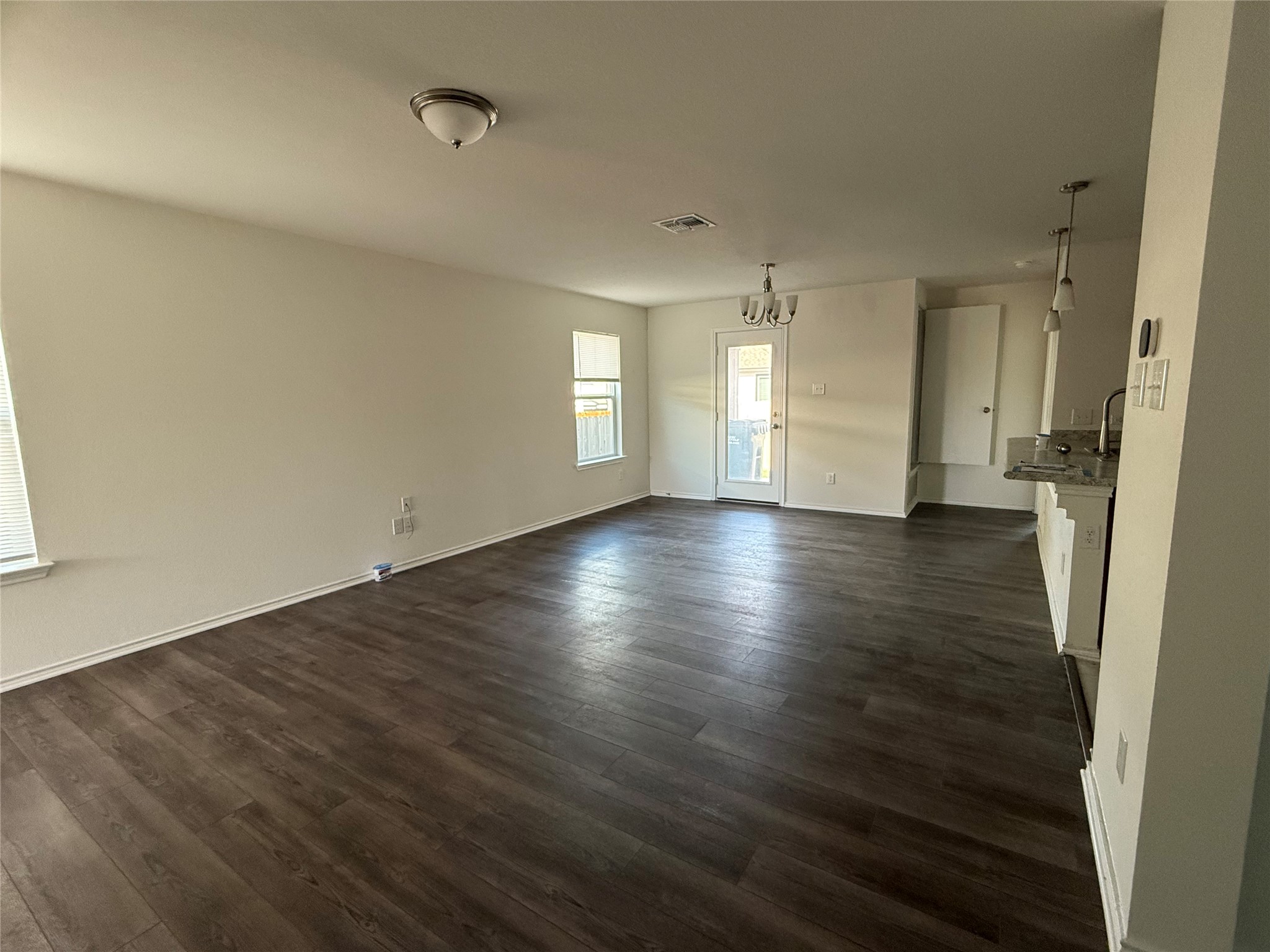 204 Lucky Texan Road Jarrell, TX 76537 - Photo 3 of 10 Living room
