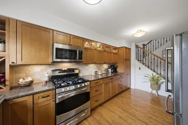 $415,000 | 8005 Wildwood Lane, Darien, IL 60561