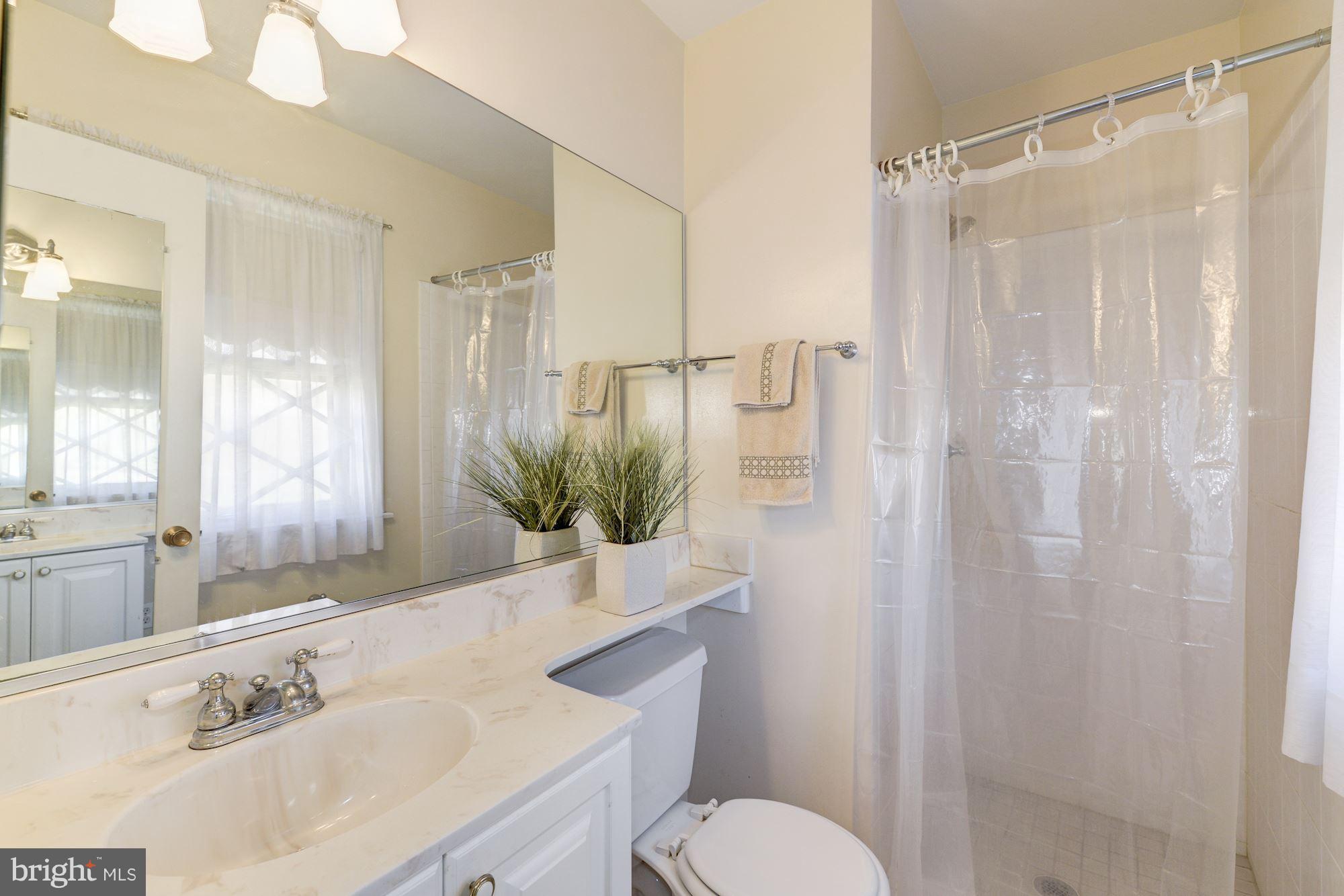 1519 Ainsley Road Silver Spring, MD 20904 - Photo 15 of 30 Bath (Master)