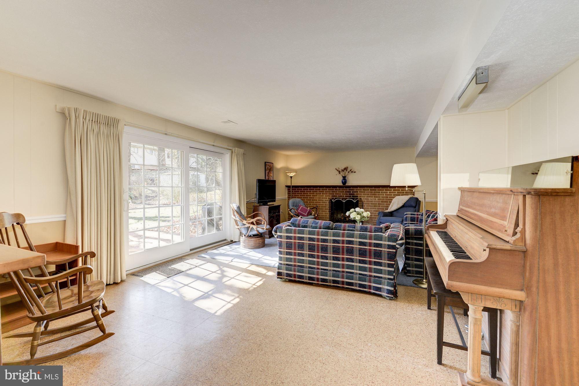 1519 Ainsley Road Silver Spring, MD 20904 - Photo 22 of 30 Family Room