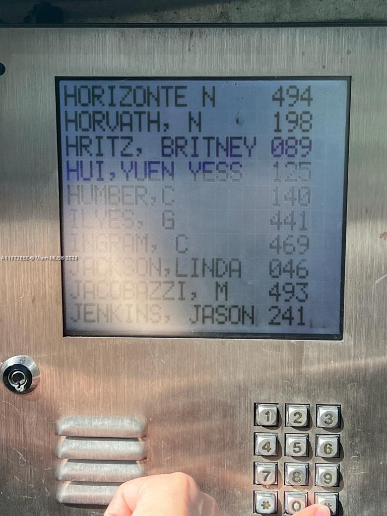 5940 West Sample Road, Unit 304 Coral Springs, FL 33067 - Photo 16 of 18 a bathroom with a bathtub