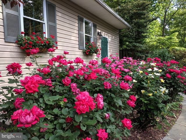 $1,015,000 | 9619 Brunett Avenue, Silver Spring, MD 20901