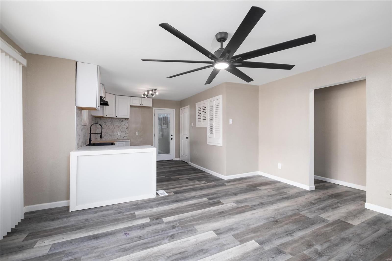 3438 Pine Grove Avenue St. Louis, MO 63121 - Photo 5 of 15