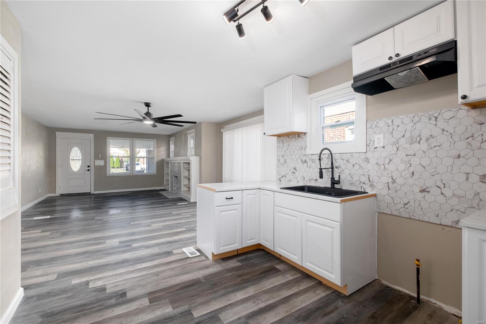 3438 Pine Grove Avenue St. Louis, MO 63121 - Photo 7 of 15