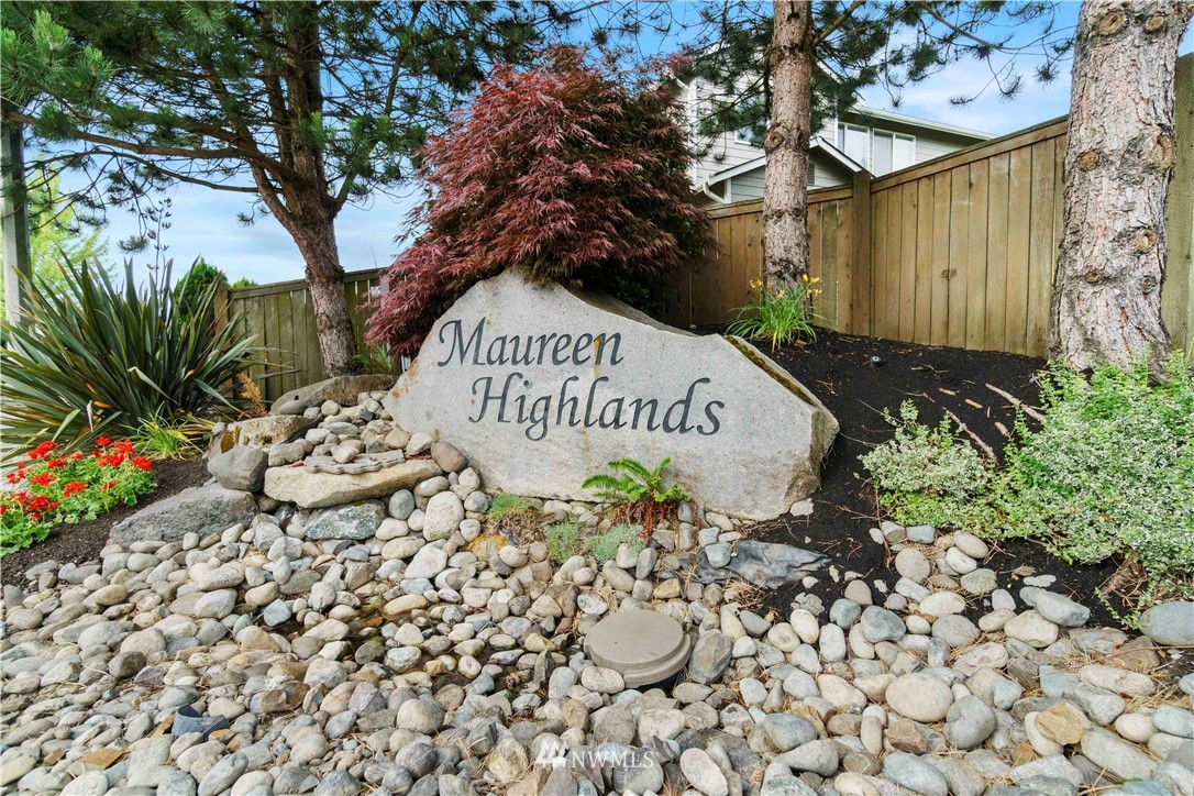 677 Shadow Avenue Northeast Renton, WA 98059 - Photo 40 of 40 a view of a sign of a park with a tree