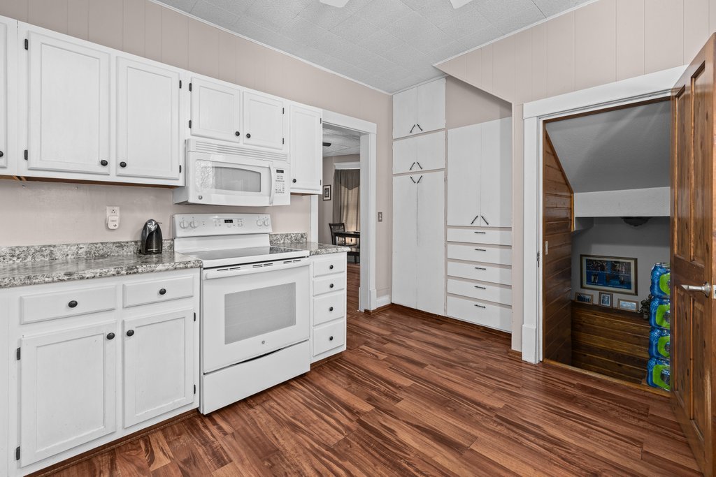 505 East Main Street Morrison, IL 61270 - Photo 16 of 35