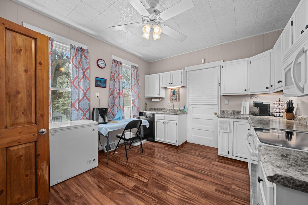 505 East Main Street Morrison, IL 61270 - Photo 17 of 35