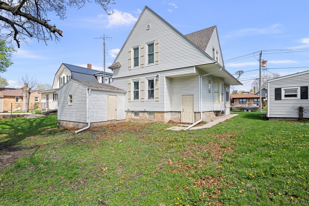 505 East Main Street Morrison, IL 61270 - Photo 5 of 35