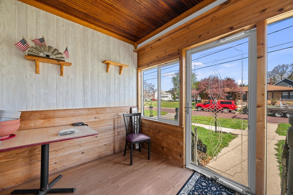 505 East Main Street Morrison, IL 61270 - Photo 7 of 35