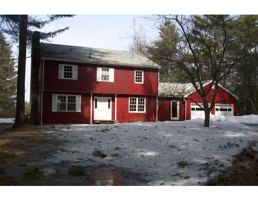 323 Lockes Village Road Wendell, MA 01379 - Photo 1 of 8 Gallery Image 1