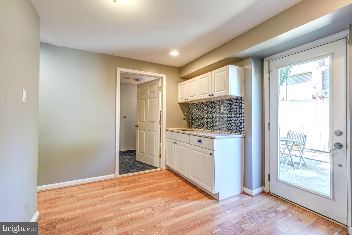 13006 North Commons Way Potomac, MD 20854 - Photo 32 of 43