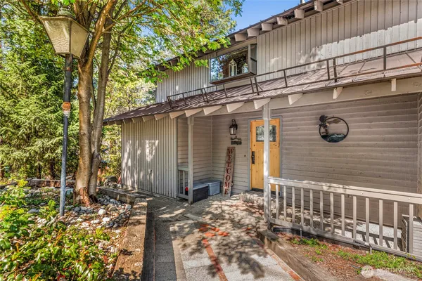 $1,300,000 | 9864 East Leavenworth Road, Leavenworth, WA 98826