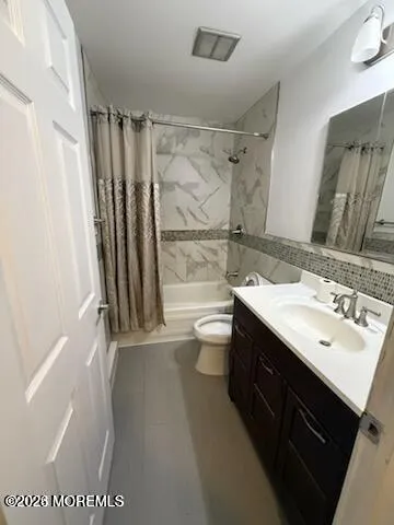 $2,200 | 102 Broadgate Court, Freehold, NJ 07728