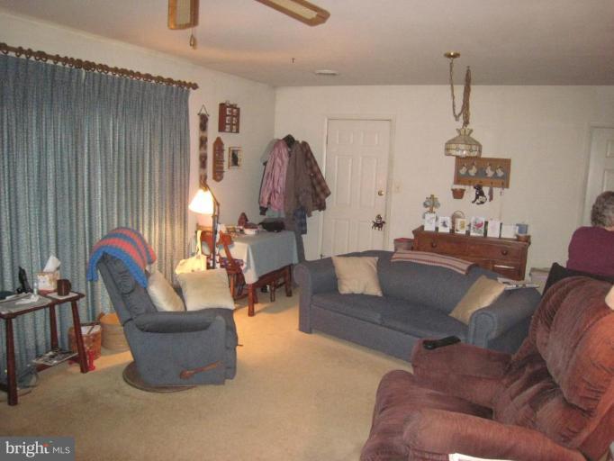 2710 Flintstone Road Freeland, MD 21053 - Photo 7 of 15 Family Room