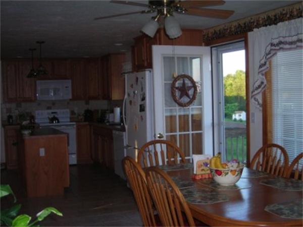 2 Carly Circle Rutland, MA 01543 - Photo 4 of 15