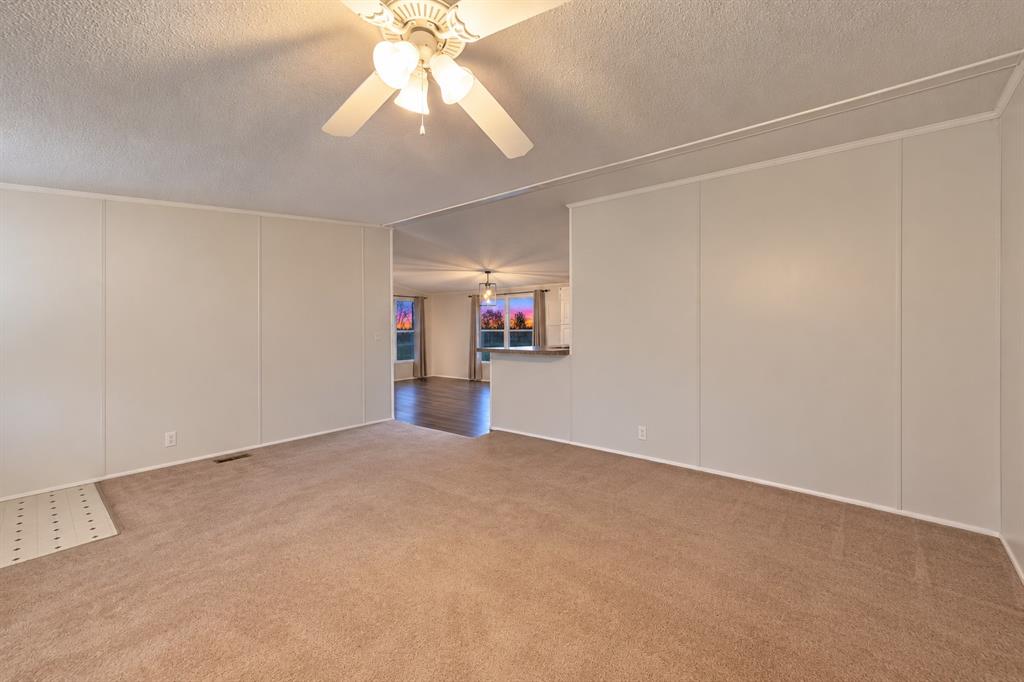 208 Rhett Court Aurora, TX 76078 - Photo 8 of 35 Gallery Image 8