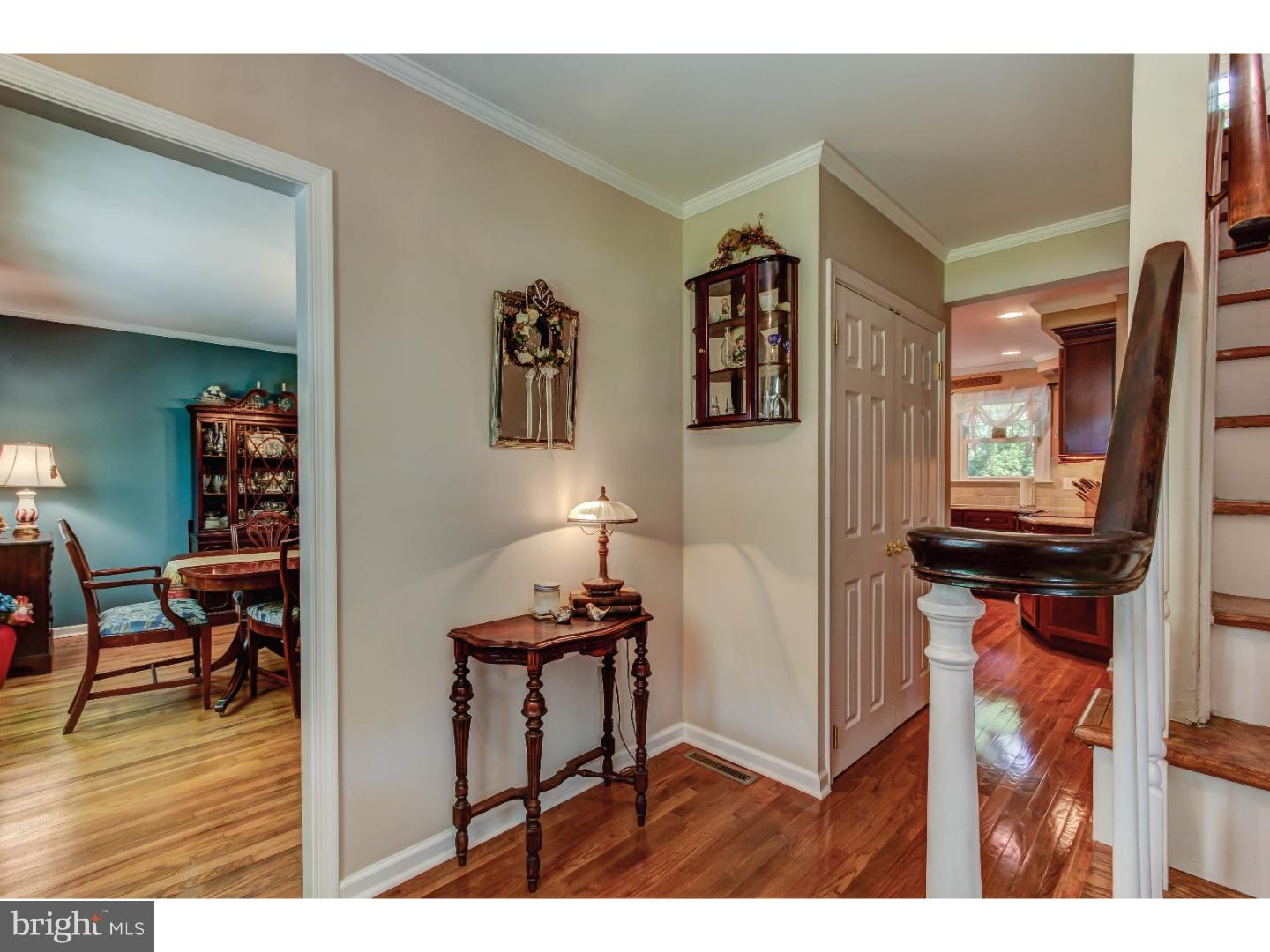33 Peddrick Road Wayne, PA 19087 - Photo 3 of 25