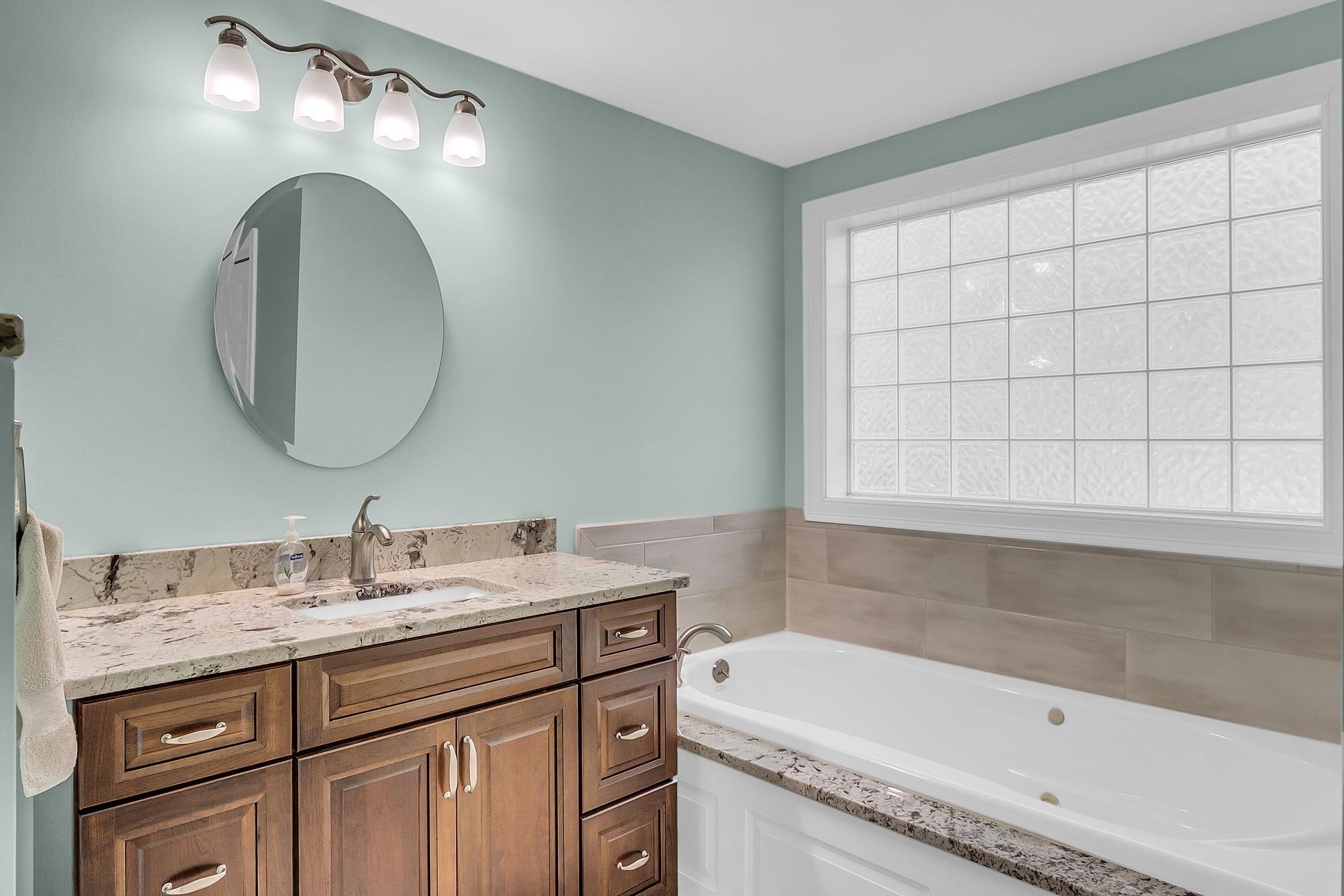 92 Hampton Meadows Hampton, NH 03842 - Photo 11 of 30