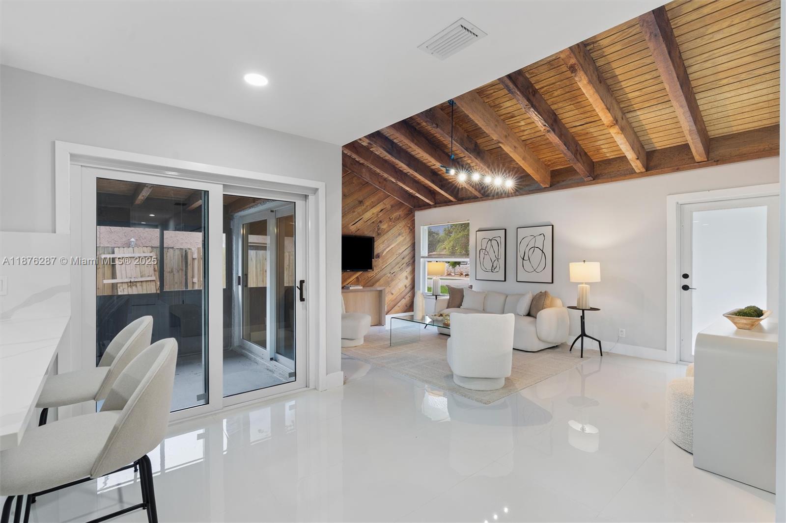 6816 Northwest 26th Avenue Fort Lauderdale, FL 33309 - Photo 7 of 25