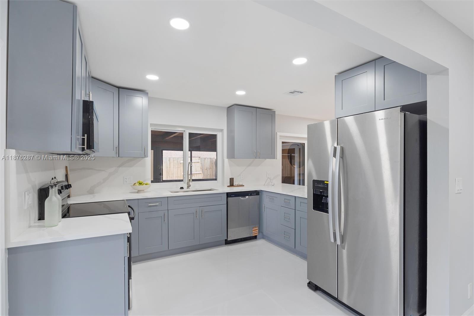 6816 Northwest 26th Avenue Fort Lauderdale, FL 33309 - Photo 9 of 25