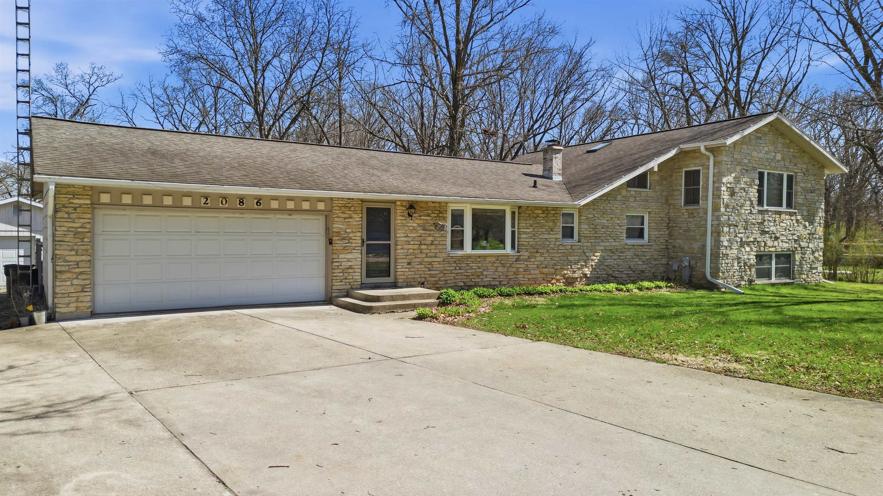 2086 Grand Detour Road Dixon, IL 61021 - Photo 2 of 31
