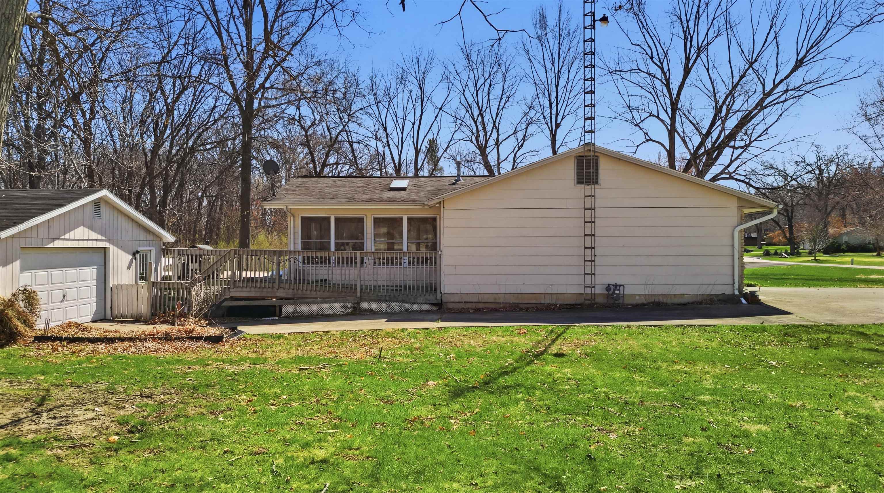 2086 Grand Detour Road Dixon, IL 61021 - Photo 4 of 31