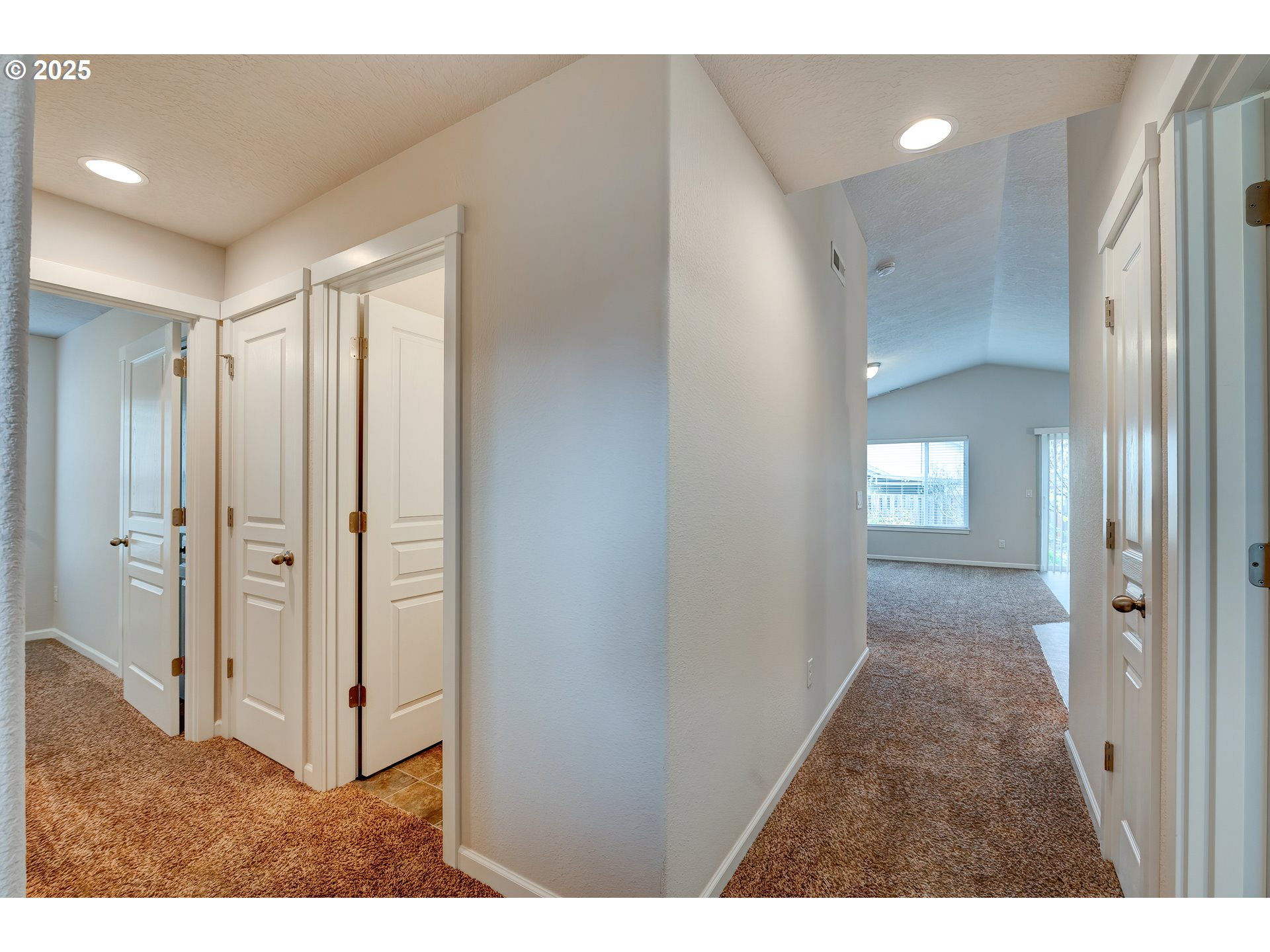 482 Southeast Isenberg Street Dallas, OR 97338 - Photo 16 of 39