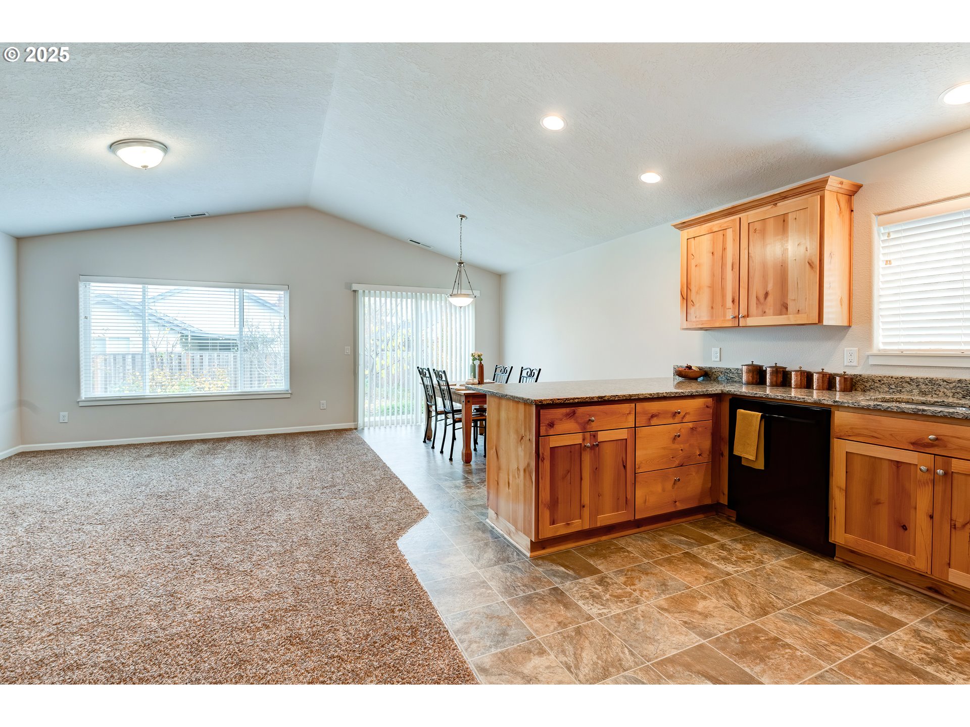 482 Southeast Isenberg Street Dallas, OR 97338 - Photo 17 of 39