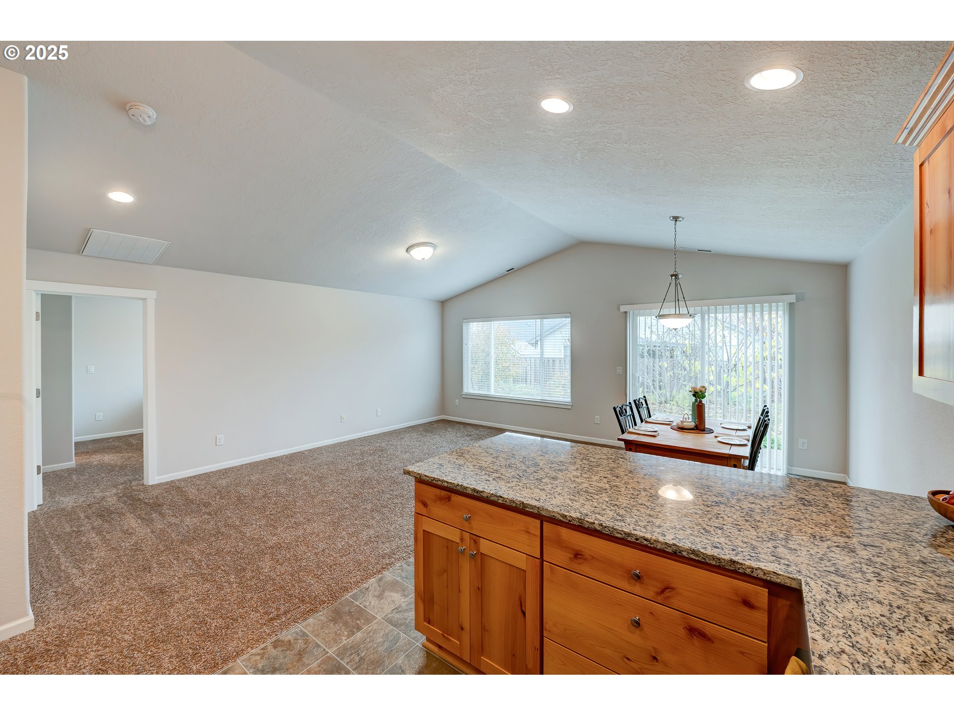 482 Southeast Isenberg Street Dallas, OR 97338 - Photo 19 of 39