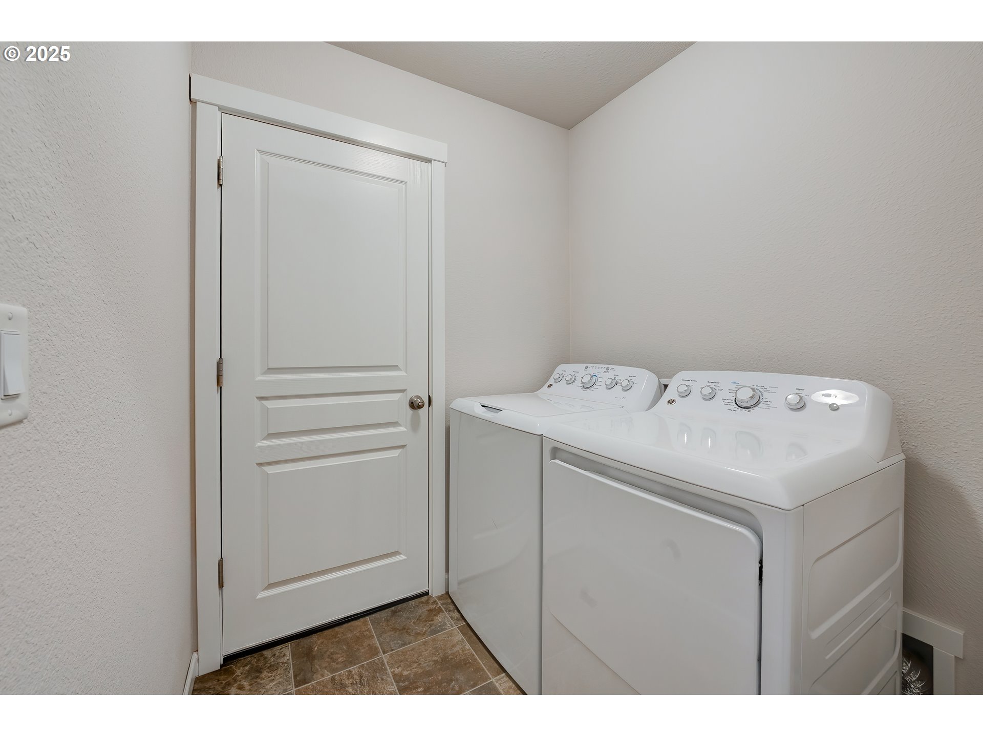 482 Southeast Isenberg Street Dallas, OR 97338 - Photo 37 of 39