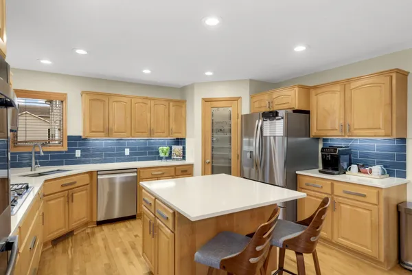 $482,000 | 4588 Lasalle Avenue, St. Michael, MN 55376