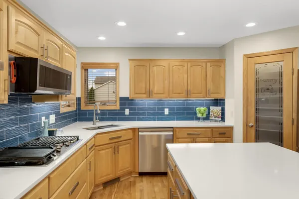 $482,000 | 4588 Lasalle Avenue, St. Michael, MN 55376