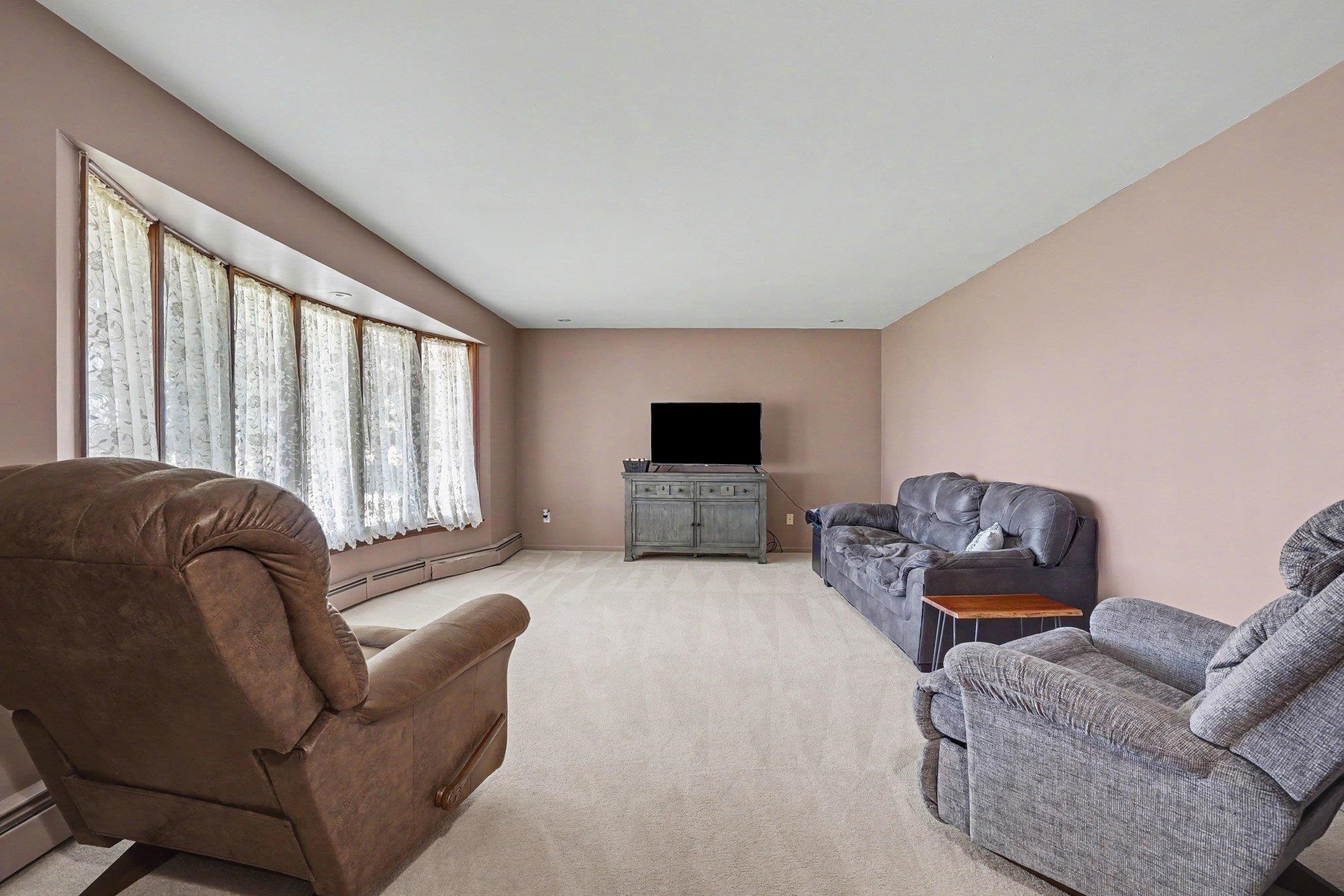 4925 West Freeland Road Saginaw, MI 48604 - Photo 8 of 32