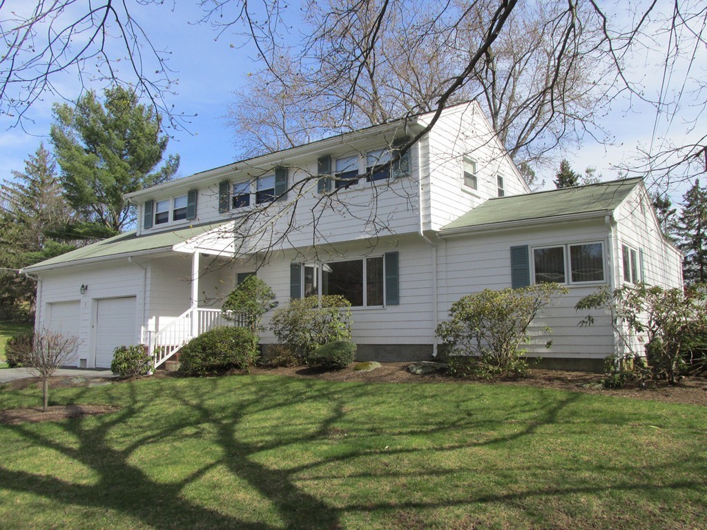 9 Brooks Road Wayland, MA 01778 - Photo 2 of 15 Gallery Image 2