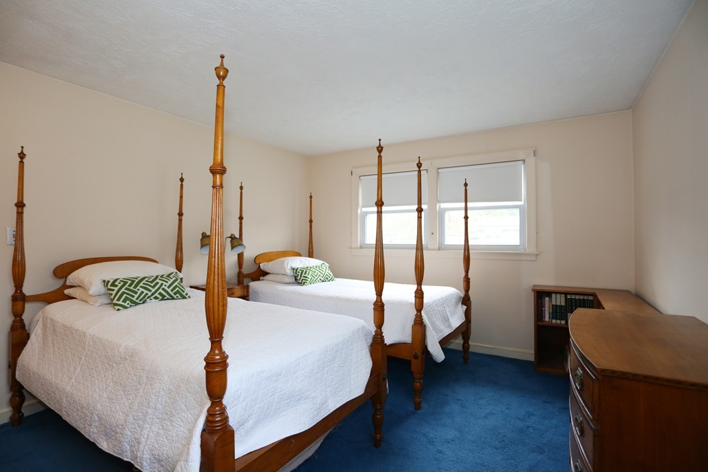 9 Brooks Road Wayland, MA 01778 - Photo 10 of 15 Gallery Image 10