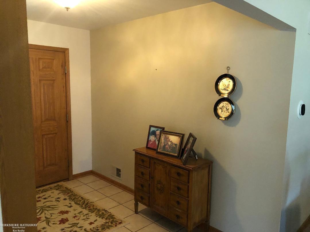 23307 Rochelle Street Macomb, MI 48042 - Photo 11 of 31 Entrance