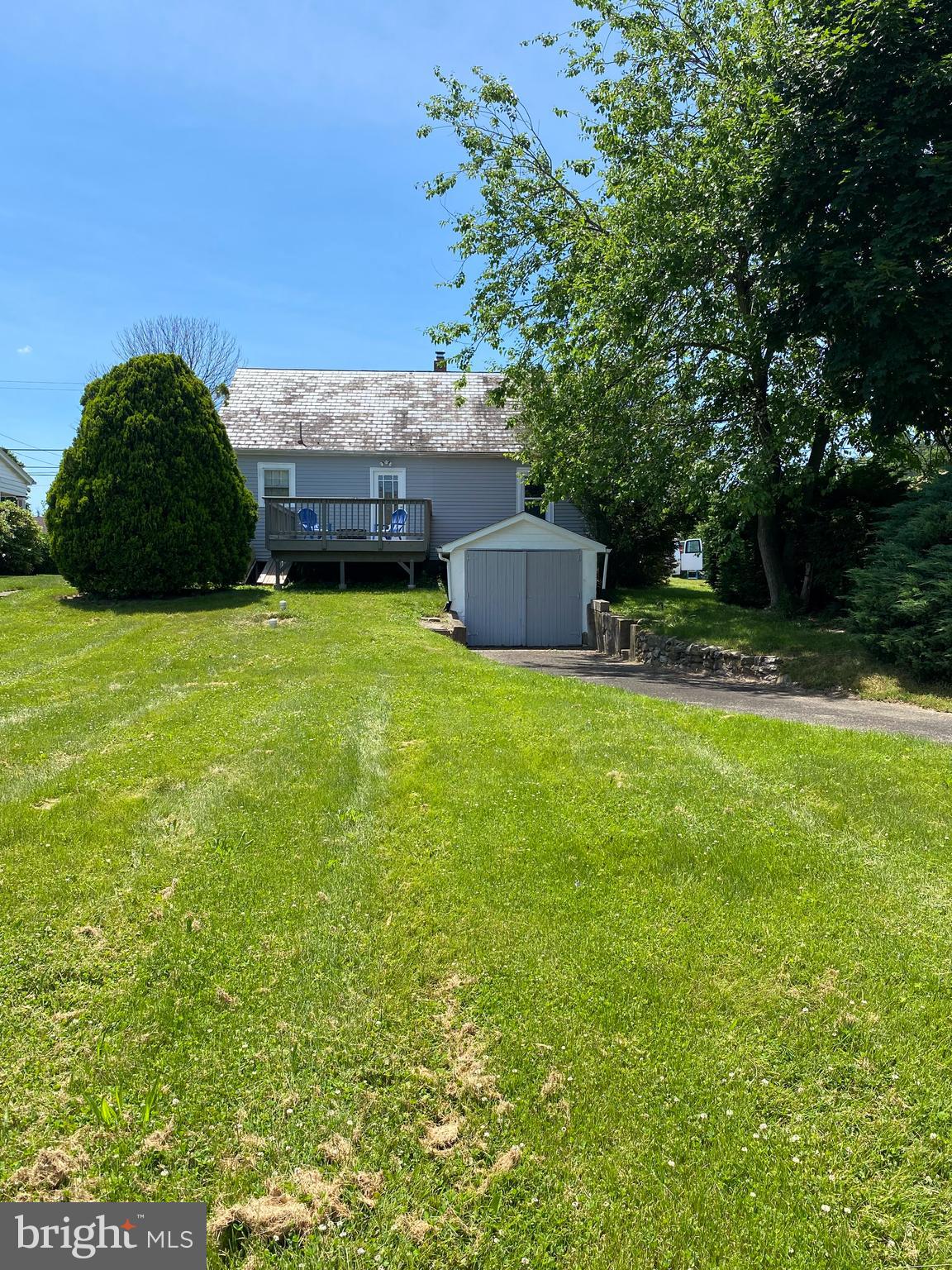 204 Fairview Road Riegelsville, PA 18077 - Photo 4 of 38