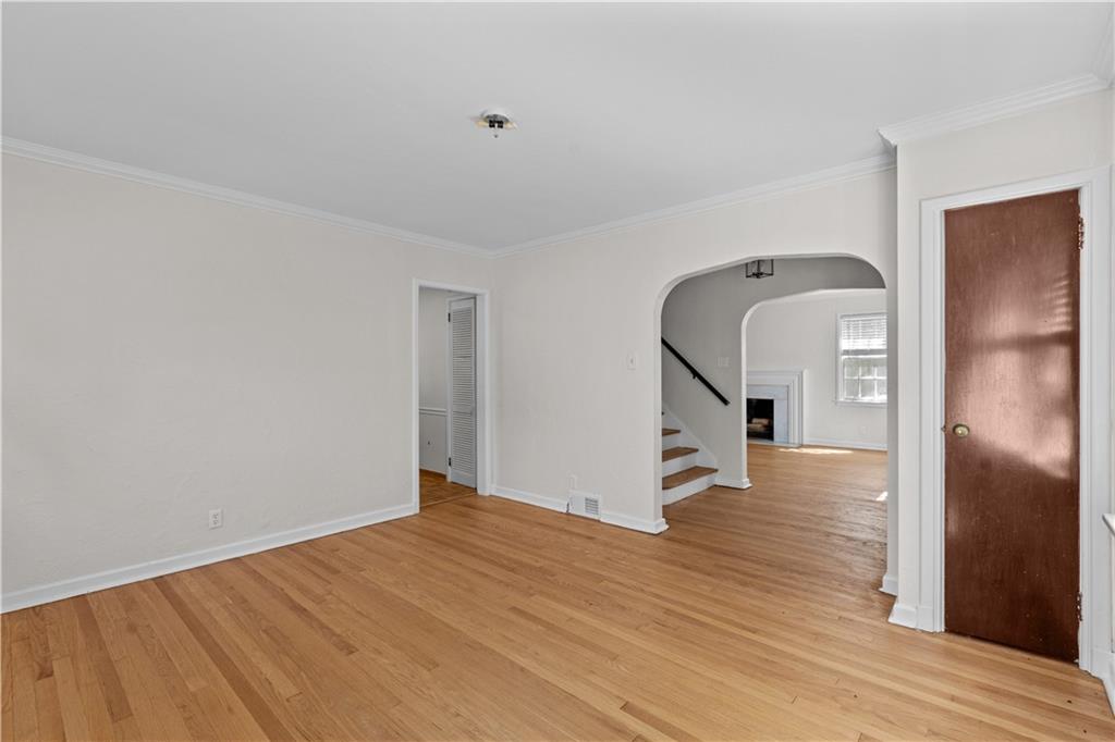 607 West Waldheim Road Pittsburgh, PA 15215 - Photo 8 of 24