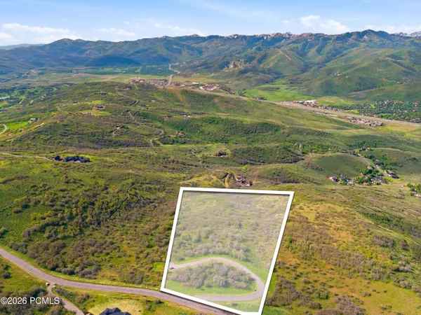 $2,300,000 | 1975 Blue Grouse Lane, Park City, UT 84098