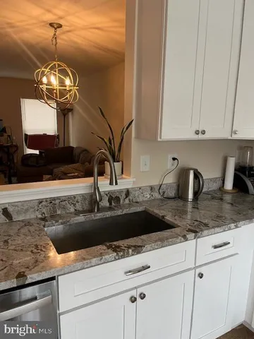 $2,600 | 7941 Foxcrest Court, Unit 7941, Potomac, MD 20854