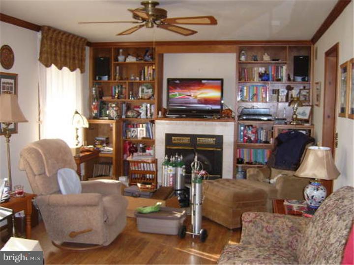 243 Dyke Branch Road Dover, DE 19901 - Photo 2 of 11 Living Room