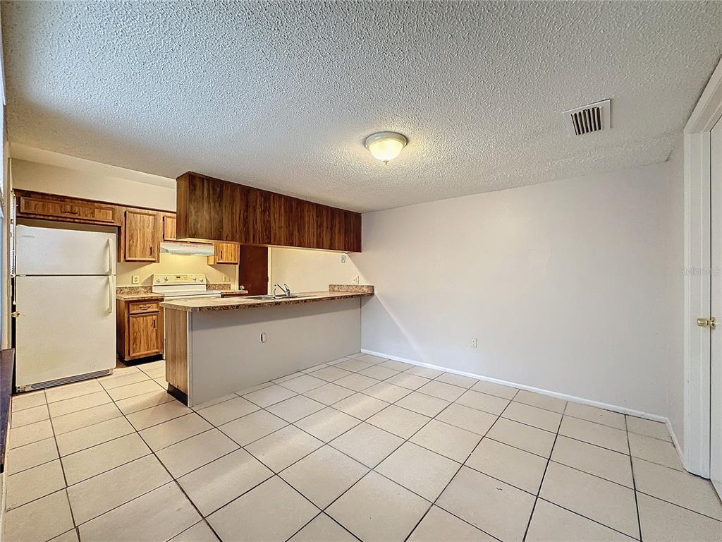 4616 Lighthouse Circle, Unit 101 Orlando, FL 32808 - Photo 11 of 27