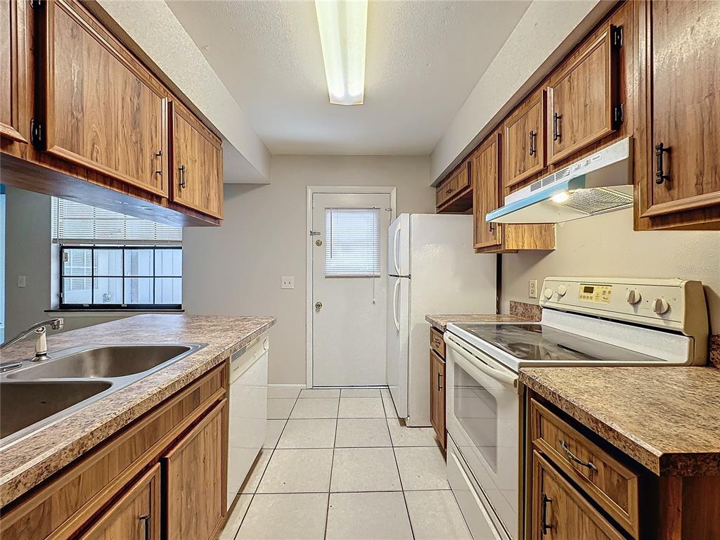 4616 Lighthouse Circle, Unit 101 Orlando, FL 32808 - Photo 17 of 27